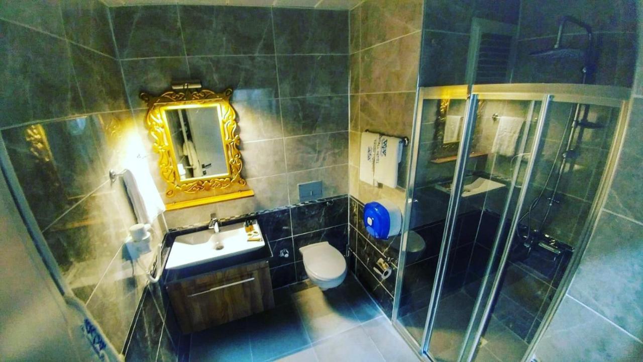Crystall Hotel Van Eksteriør billede